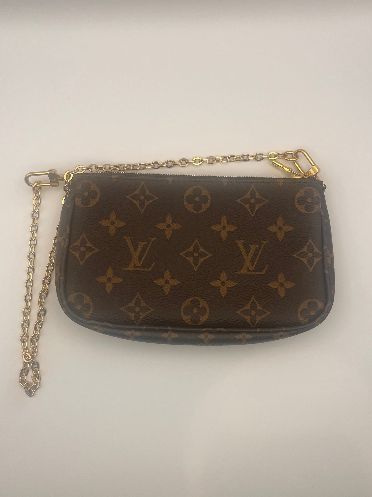 Louis Vuitton Pochette Accessorie Small