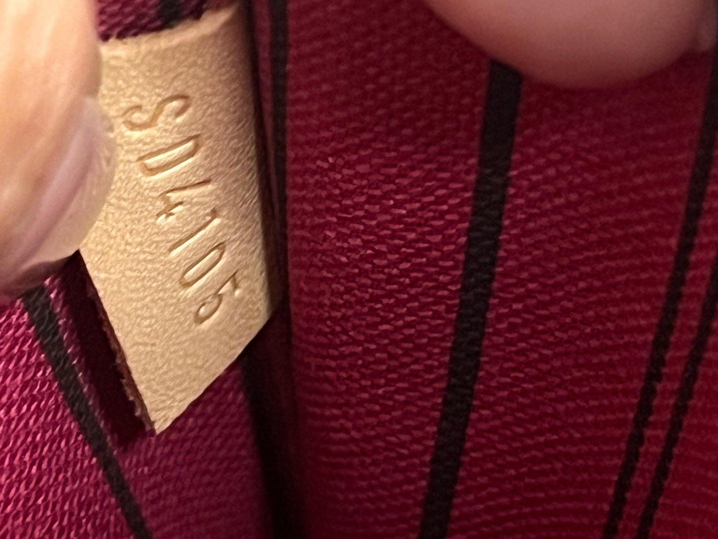 Neverfull MM Pouch Monogram