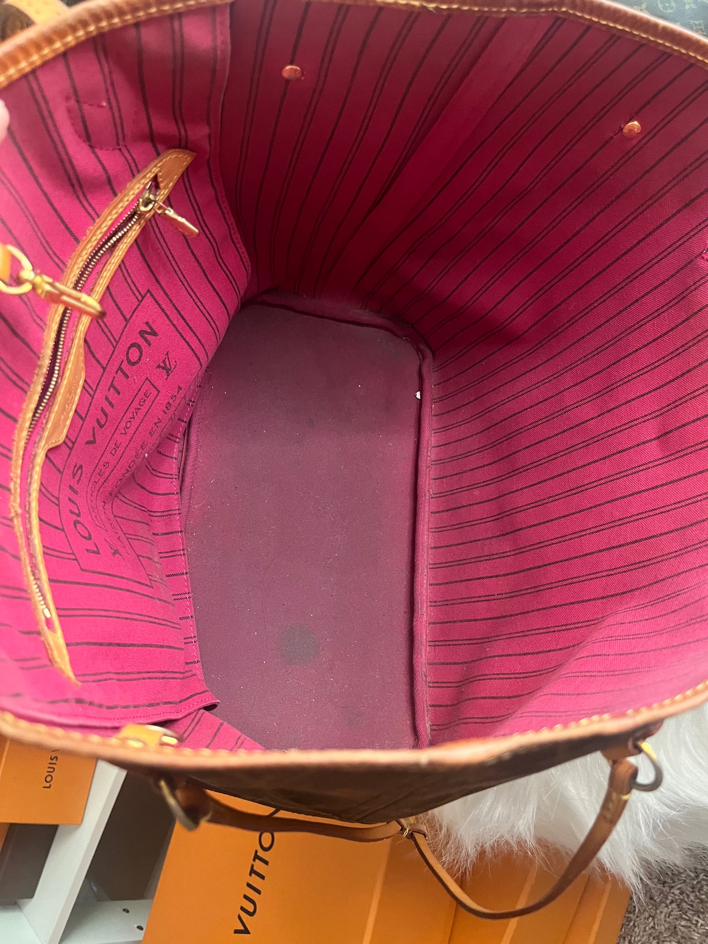 LV Neverfull MM Monogram