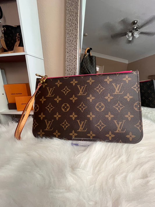 Neverfull MM Pouch Monogram
